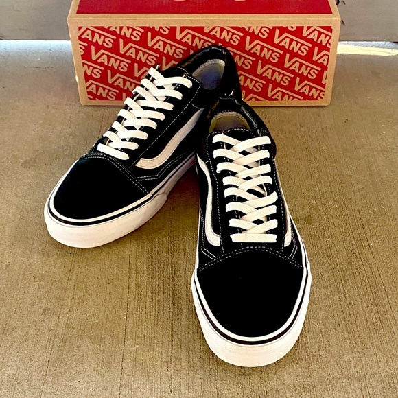 black old skool vans size 10